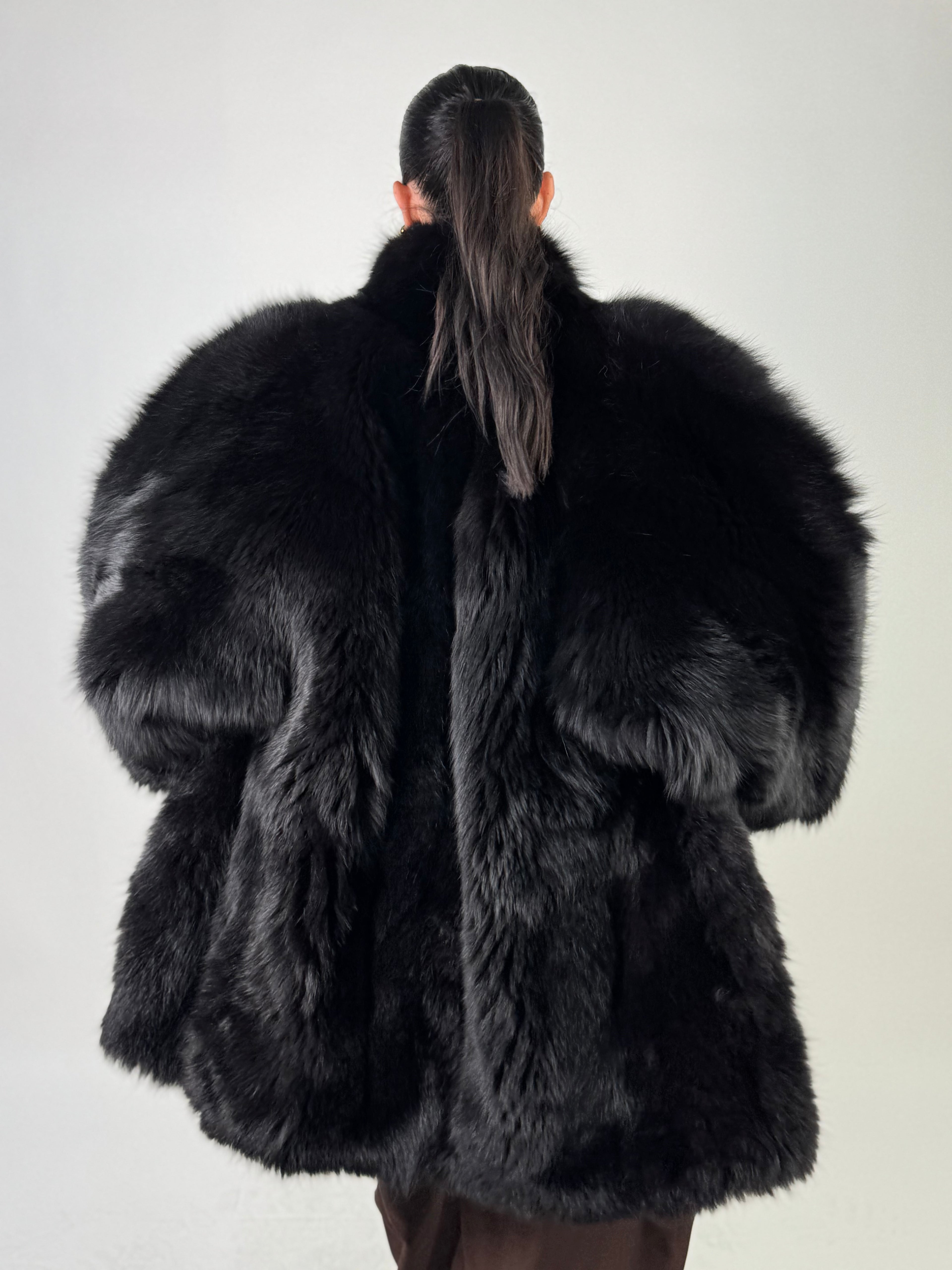 Giacca in volpe total black N645