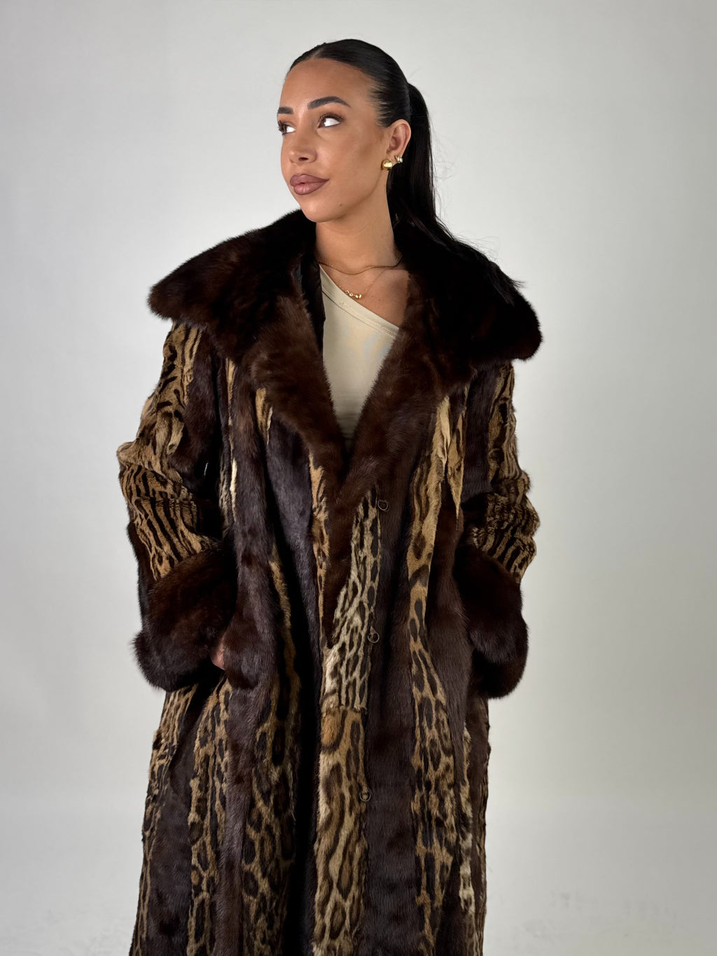 Cappotto in leopardo e visone N77