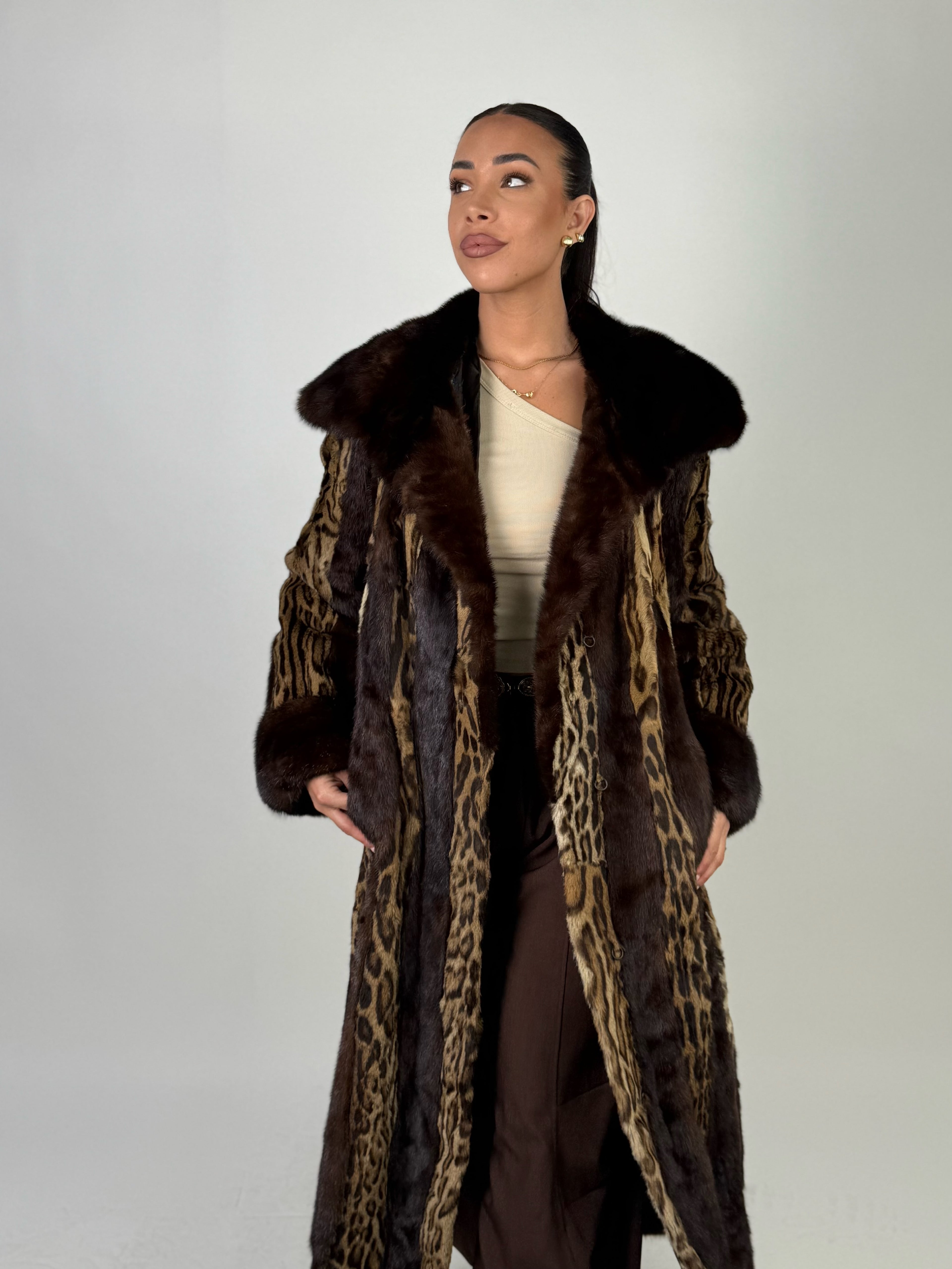 Cappotto in leopardo e visone N77