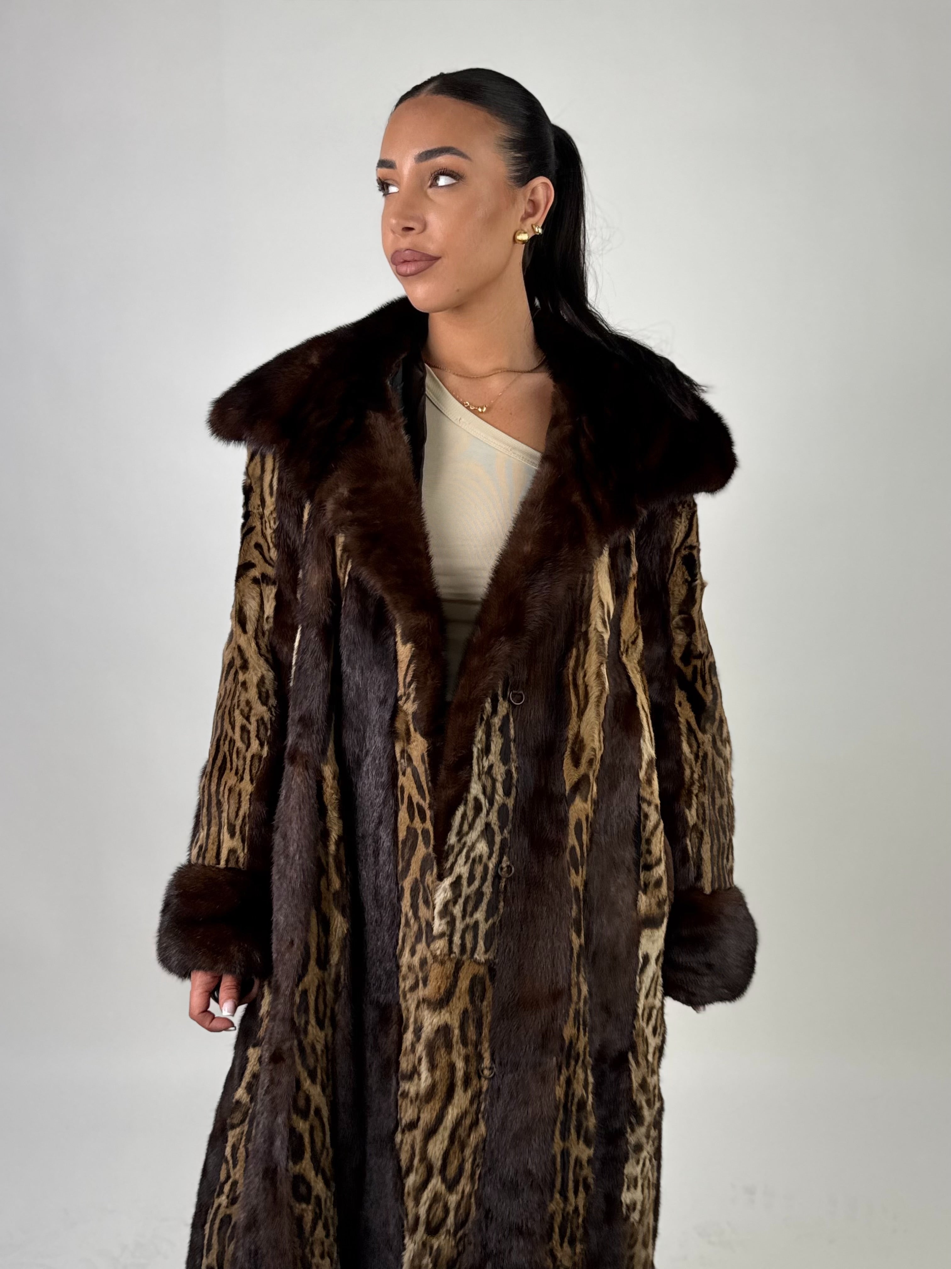 Cappotto in leopardo e visone N77