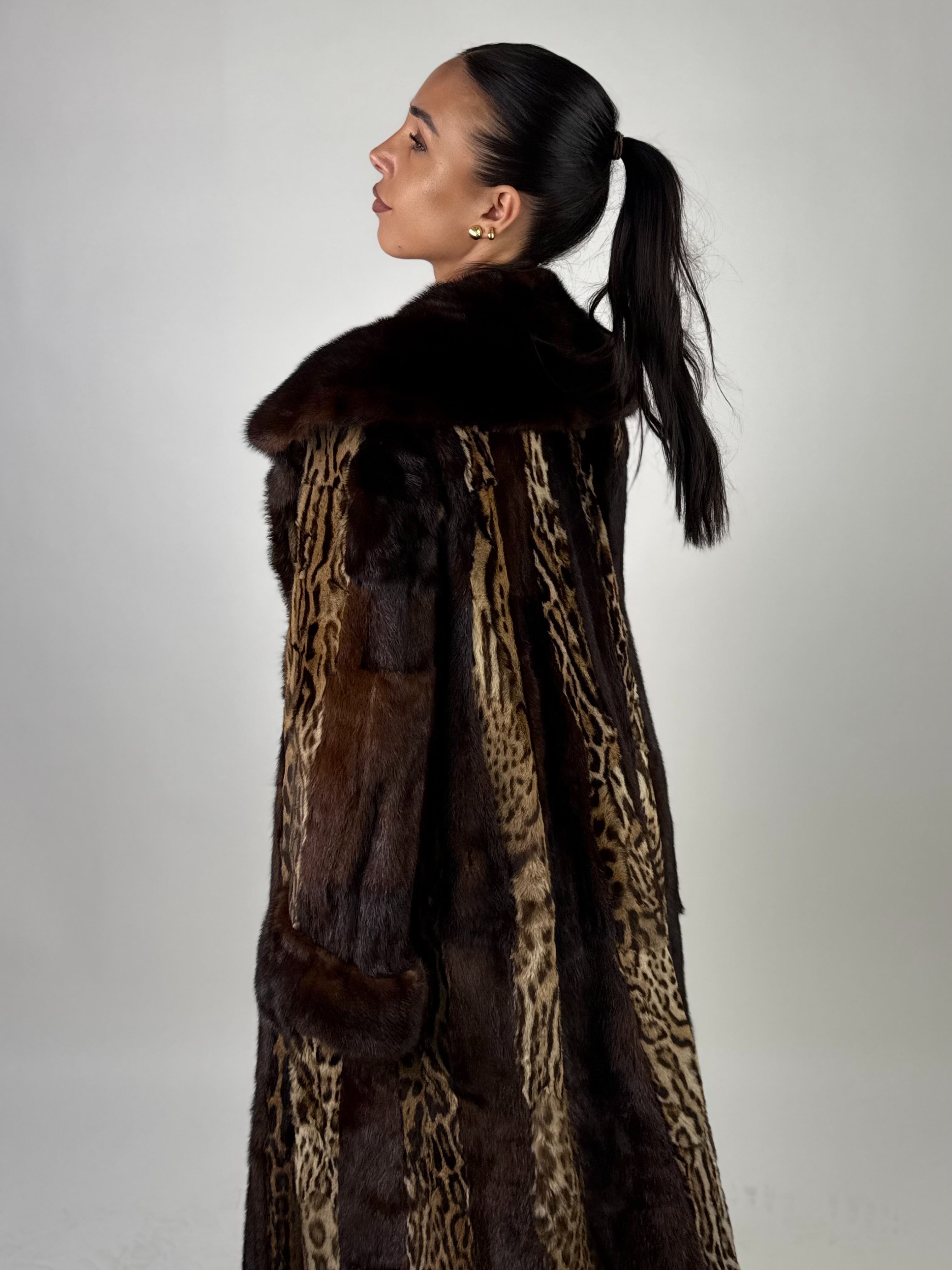 Cappotto in leopardo e visone N77