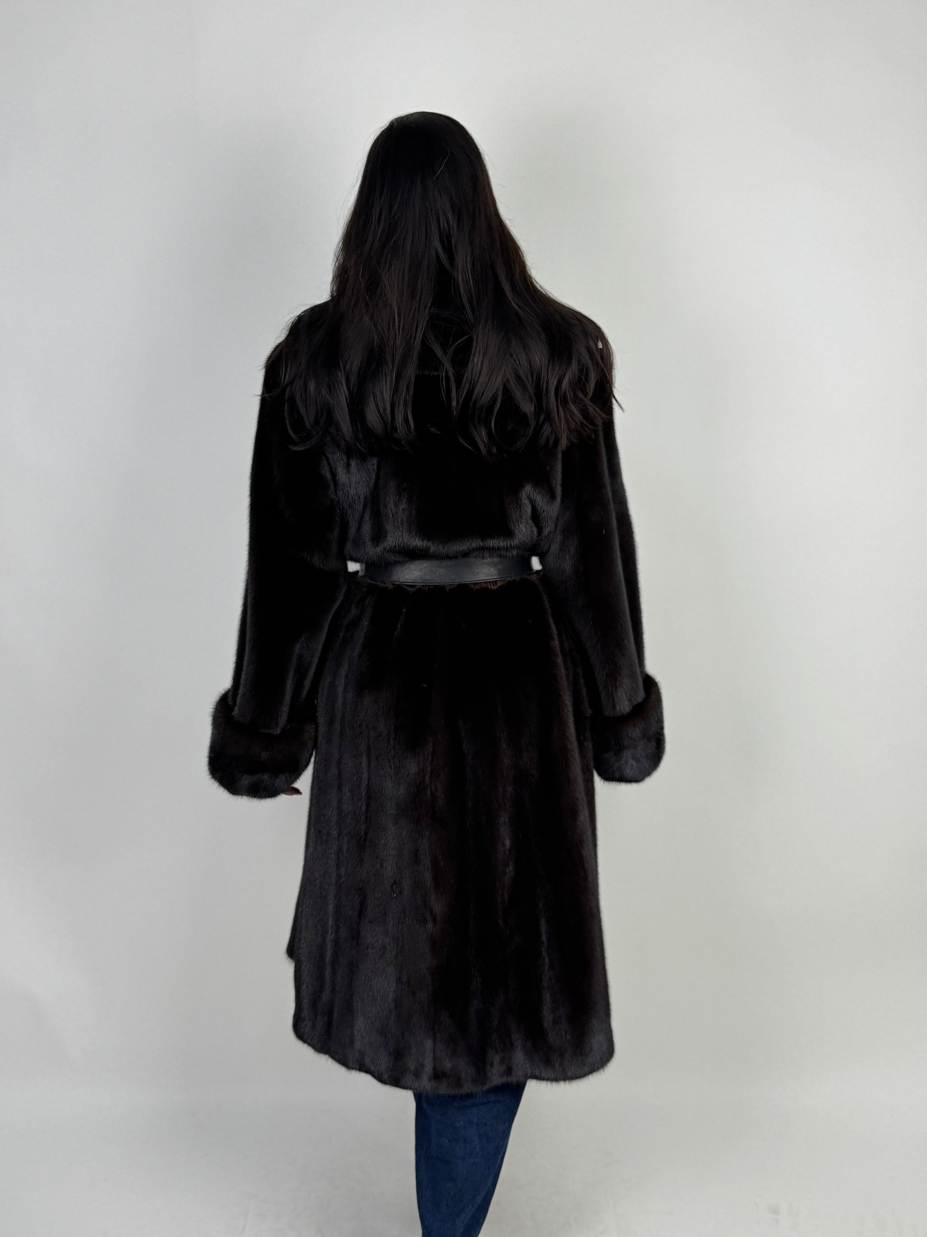 Cappotto in visone N653