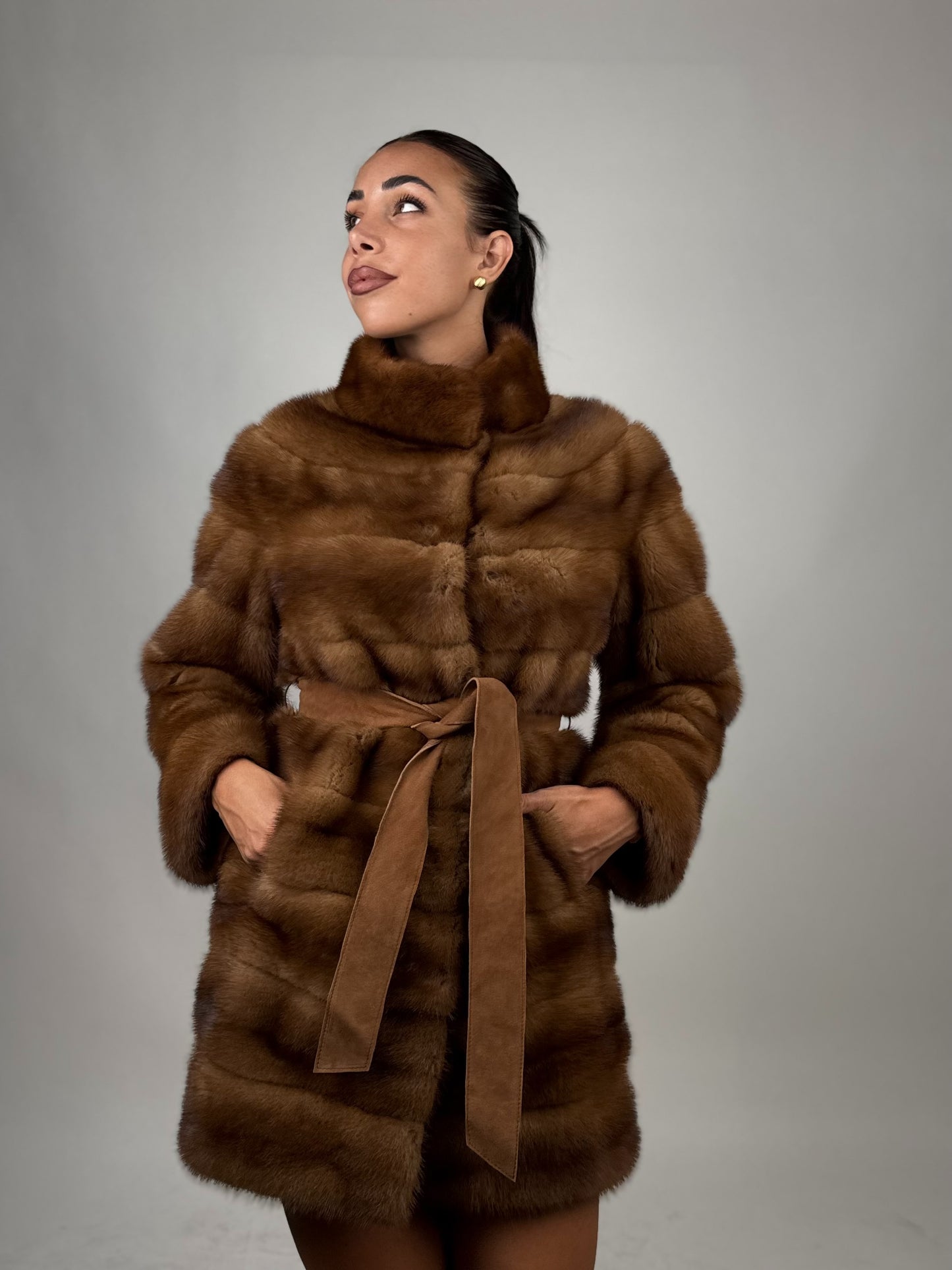 Cappotto in visone N679