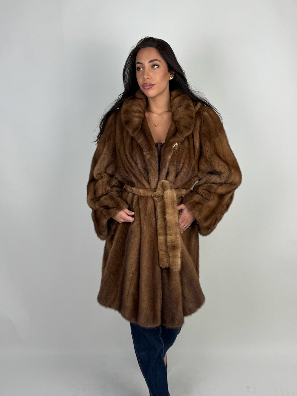 Cappotto in visone N654