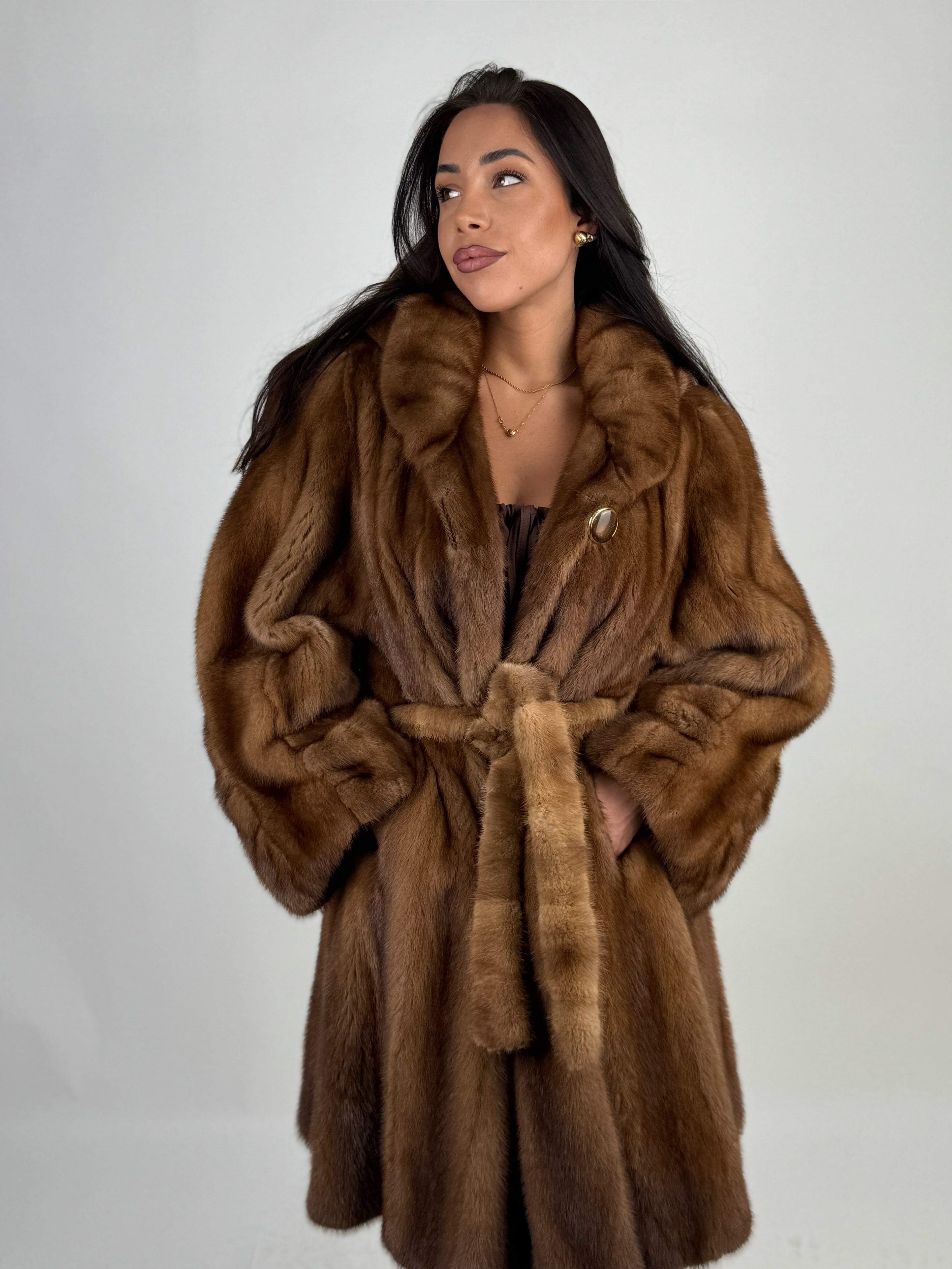 Cappotto in visone N654