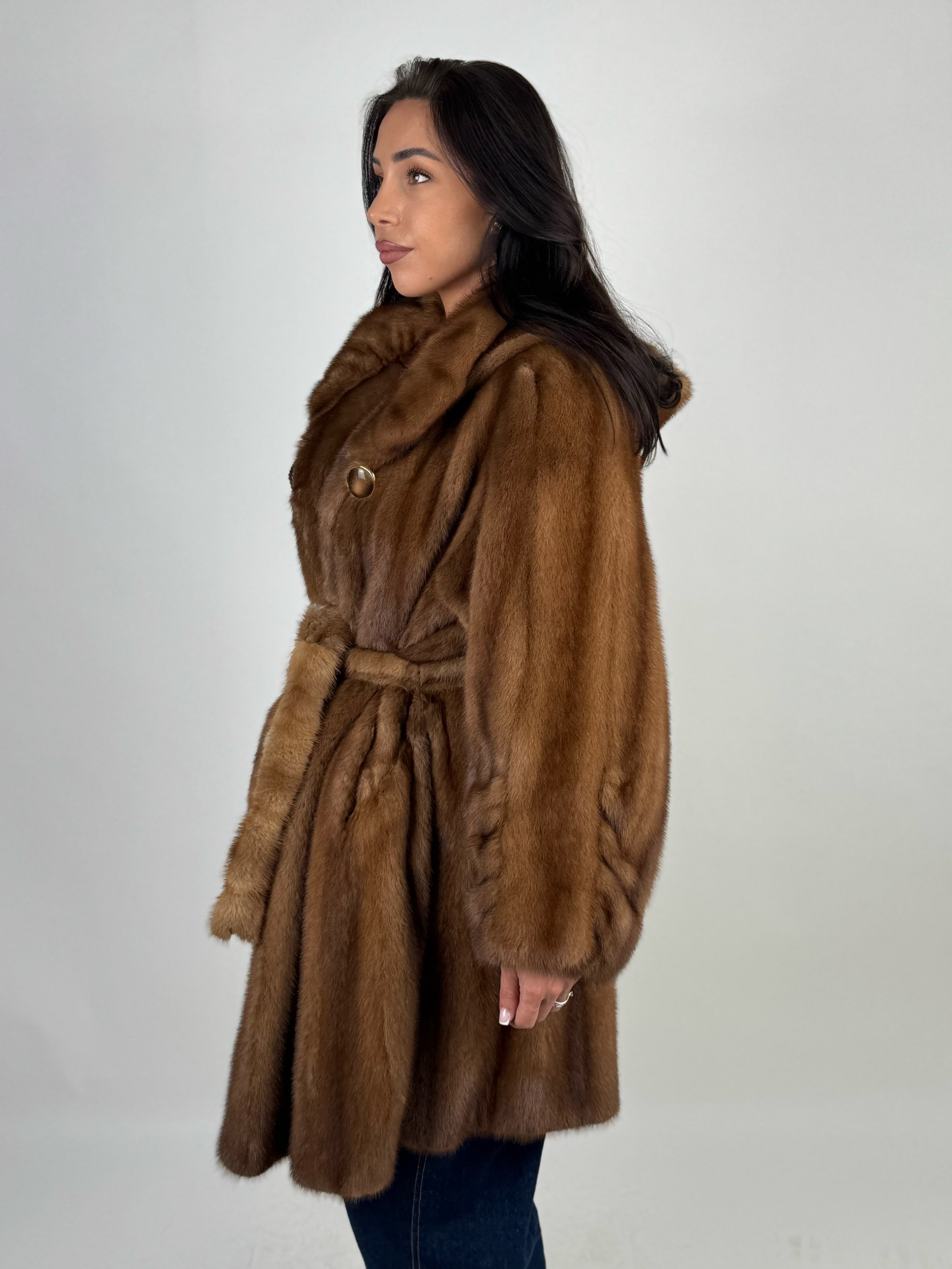 Cappotto in visone N654