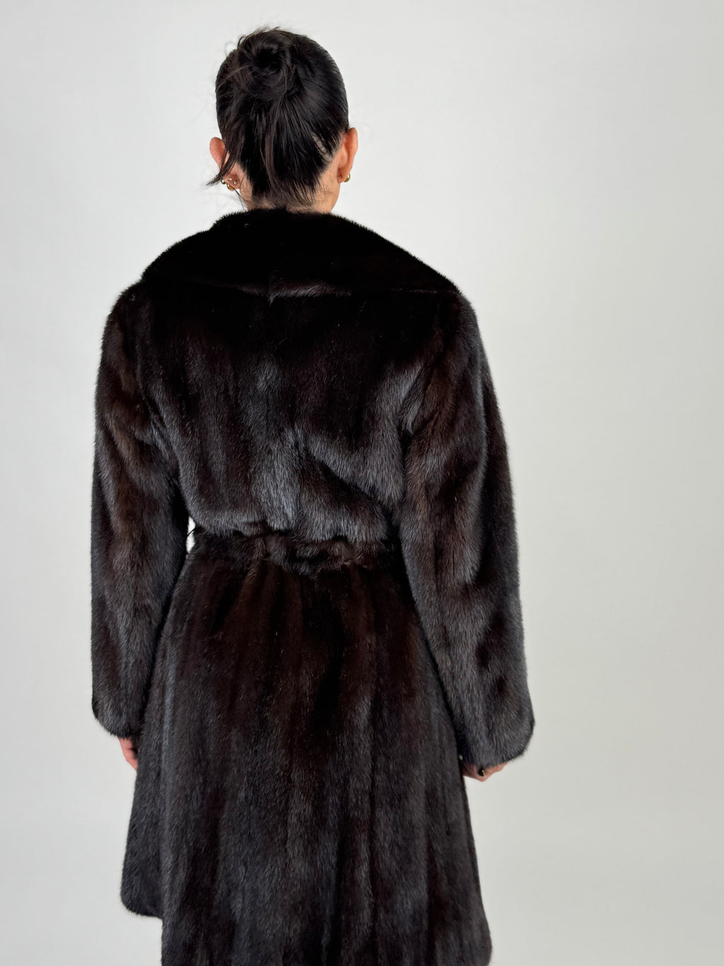 Cappotto in visone N657