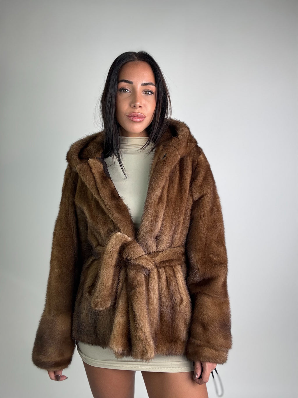 Giacca in visone cintura e cappuccio N107
