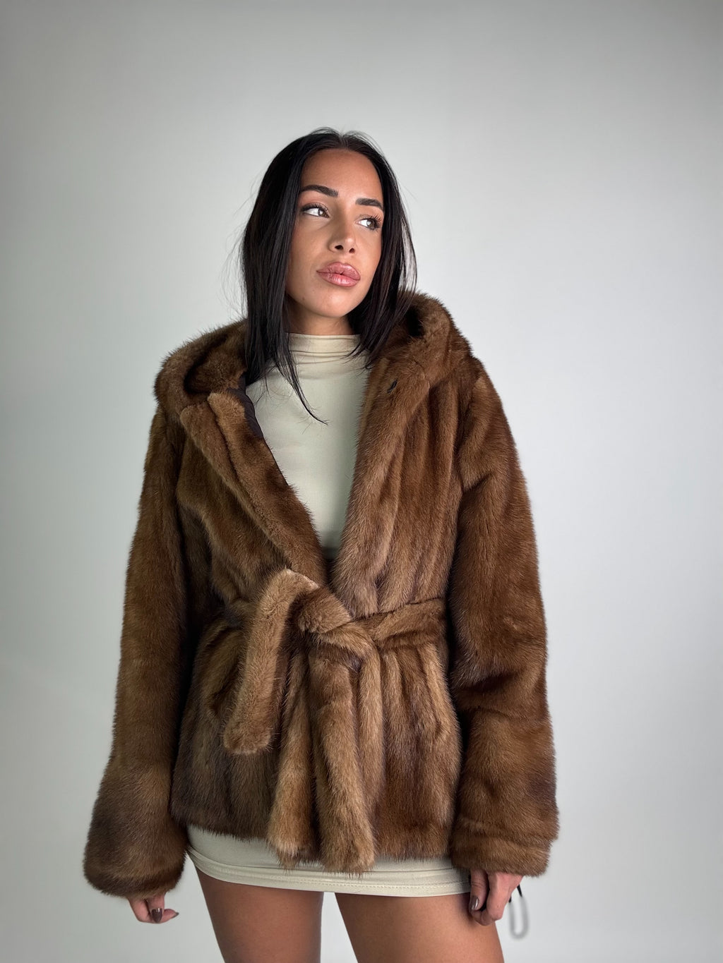 Giacca in visone cintura e cappuccio N107