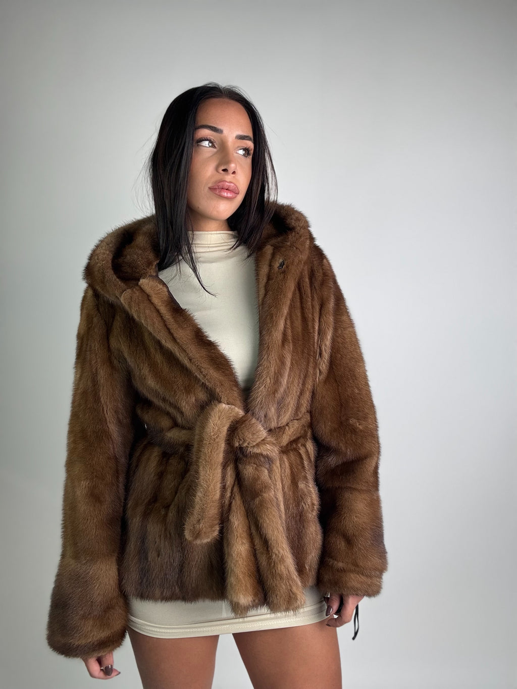 Giacca in visone cintura e cappuccio N107