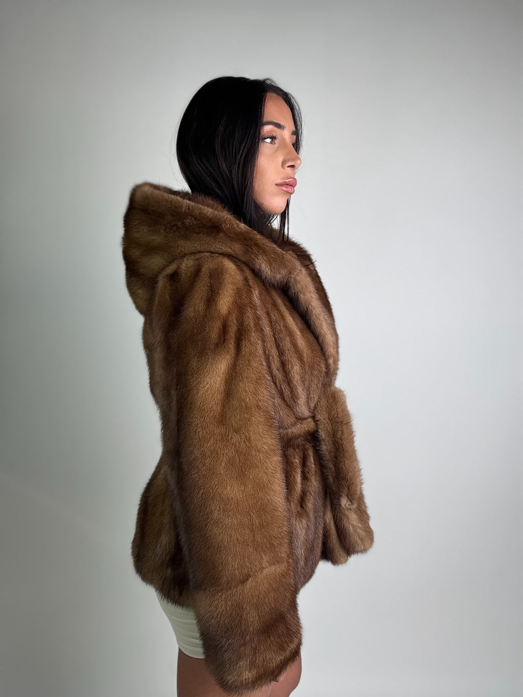 Giacca in visone cintura e cappuccio N107