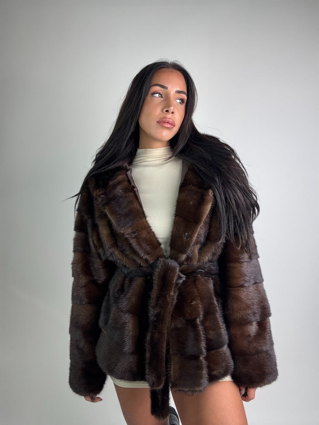 Giacca in visone cintura e cappuccio N108