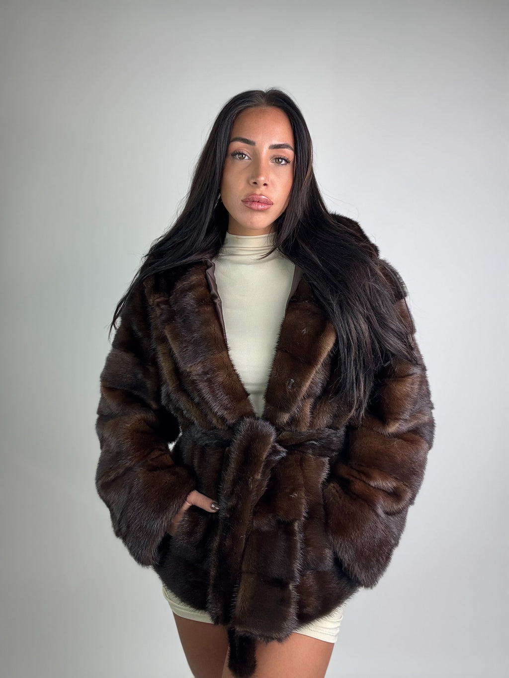 Giacca in visone cintura e cappuccio N108