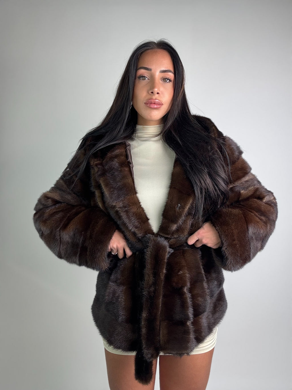 Giacca in visone cintura e cappuccio N108