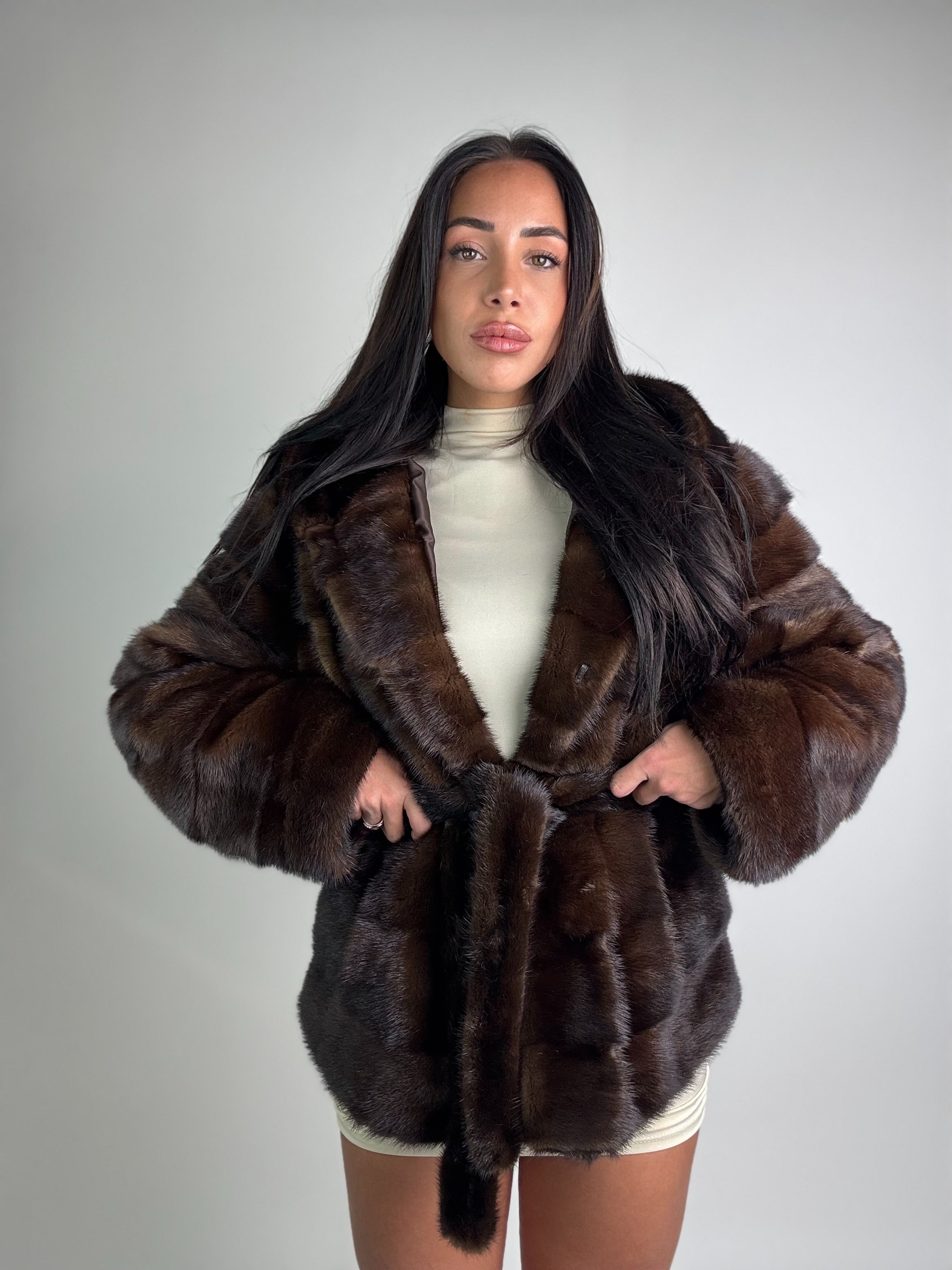 Giacca in visone cintura e cappuccio N108