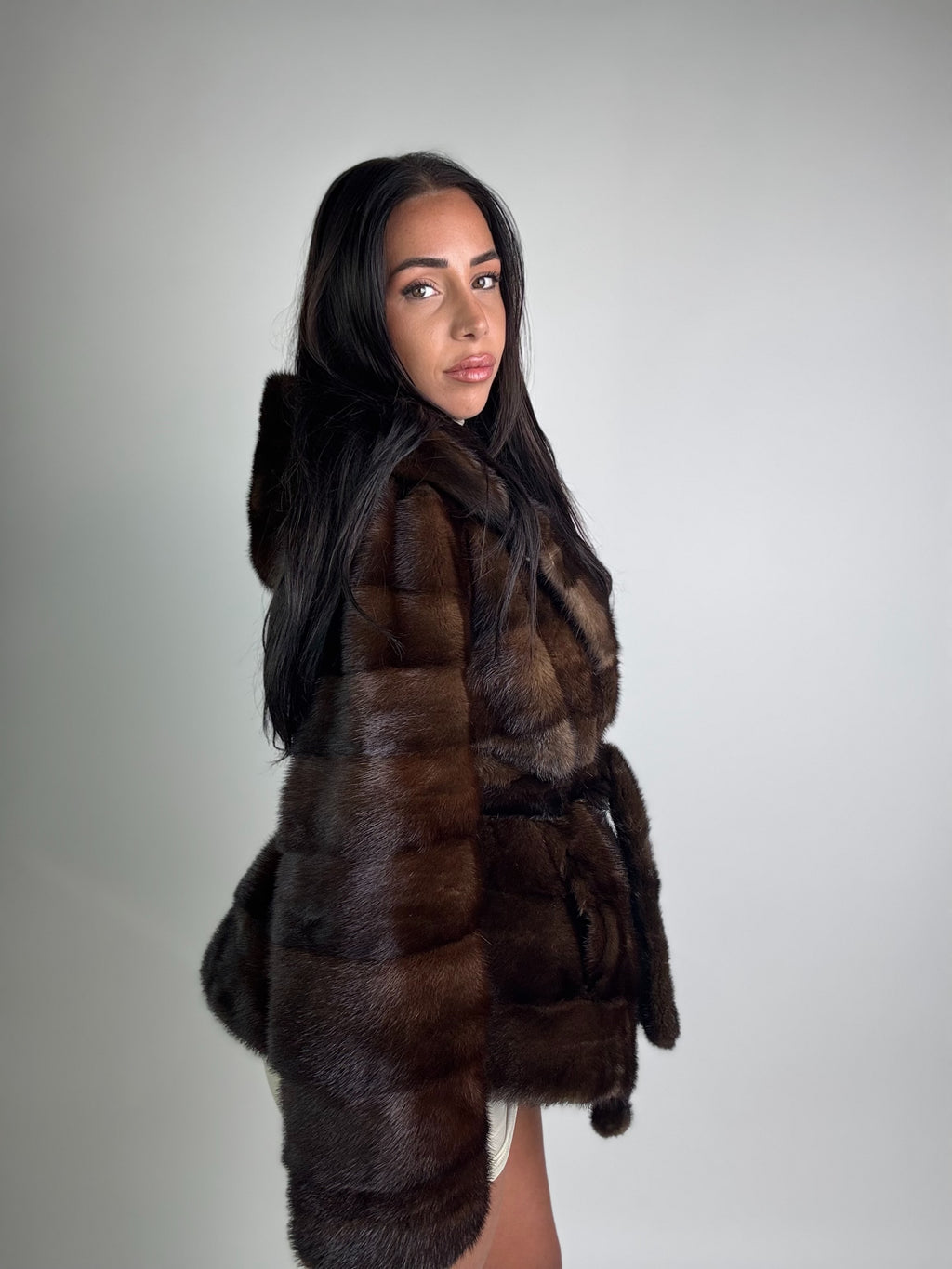 Giacca in visone cintura e cappuccio N108