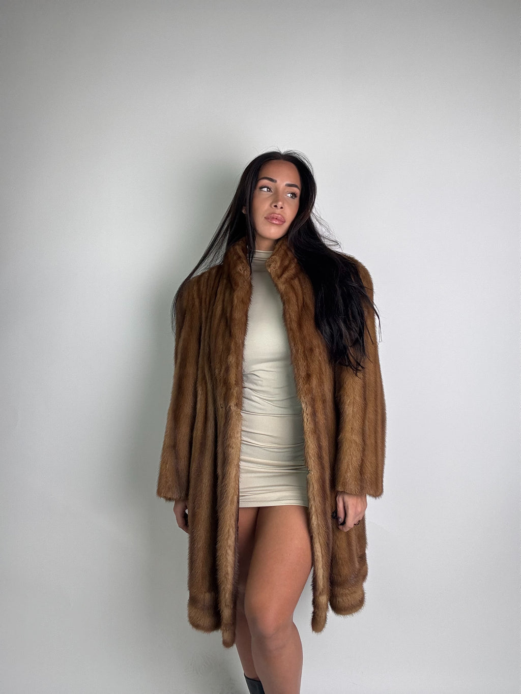 Cappotto in visone N369