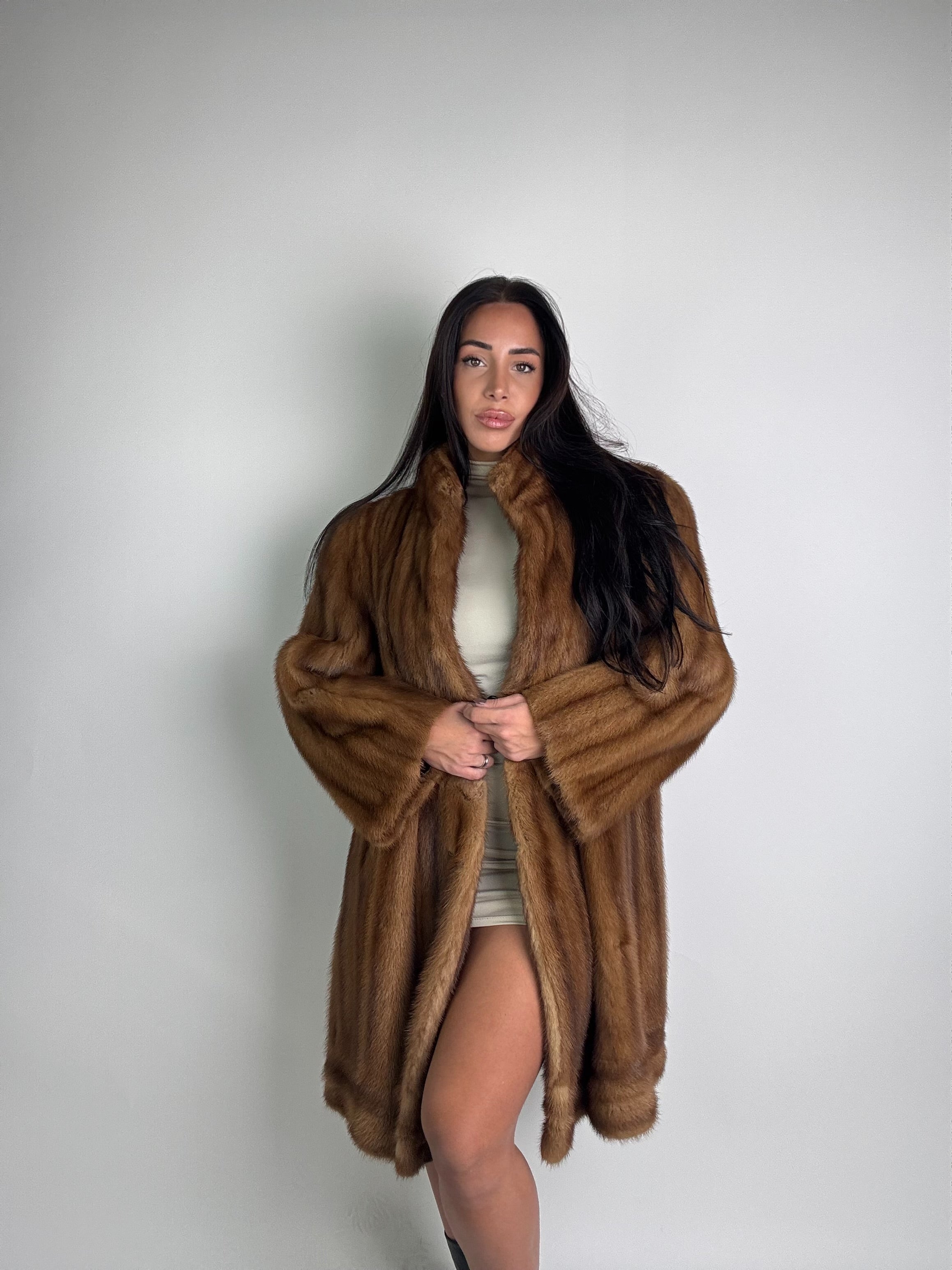 Cappotto in visone N369