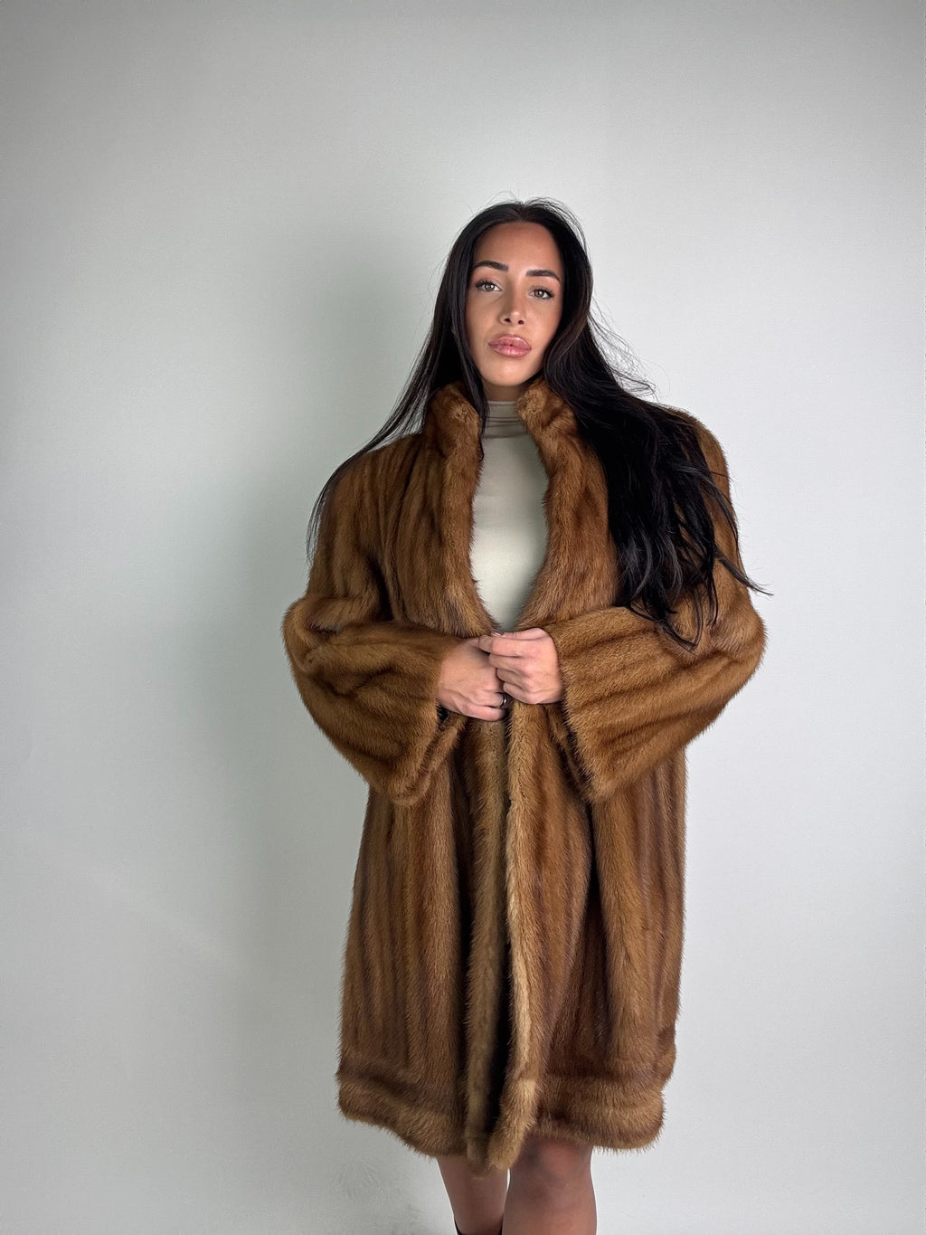 Cappotto in visone N369