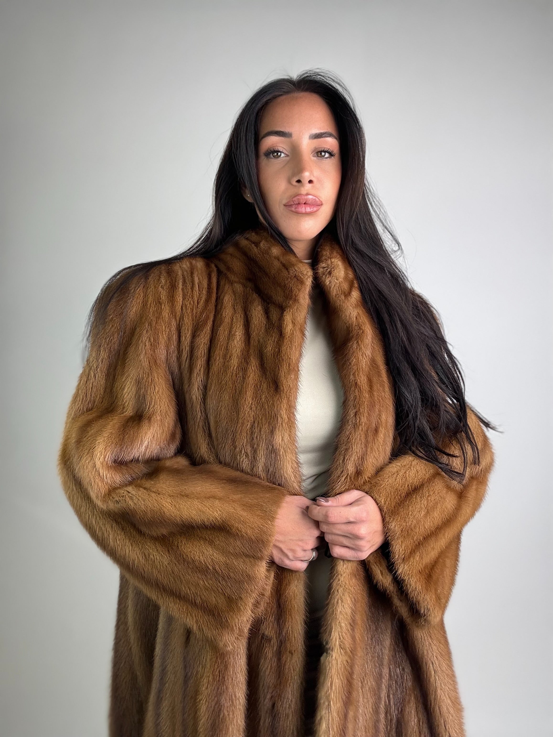 Cappotto in visone N369