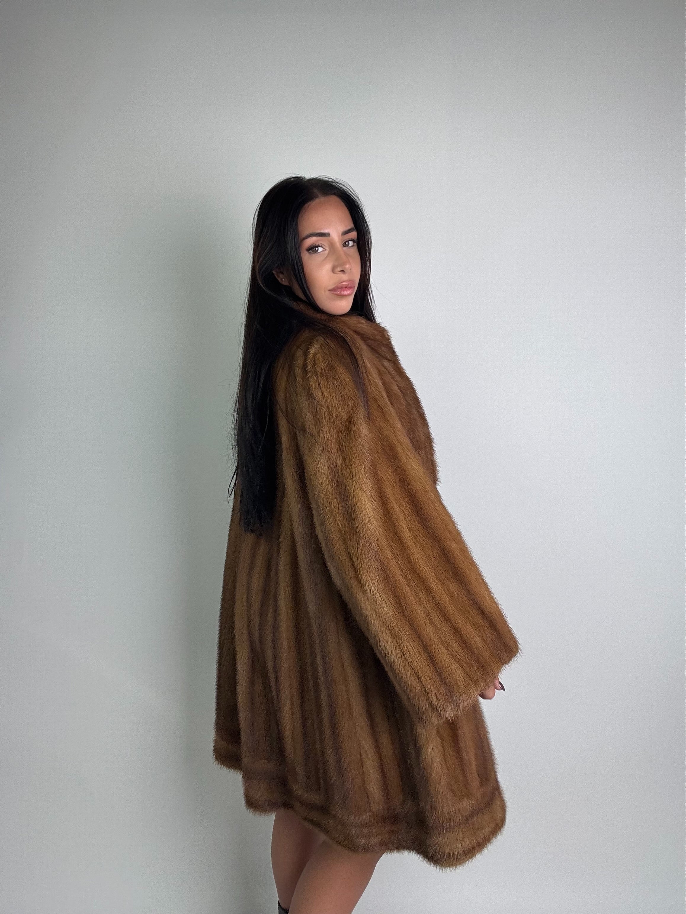 Cappotto in visone N369