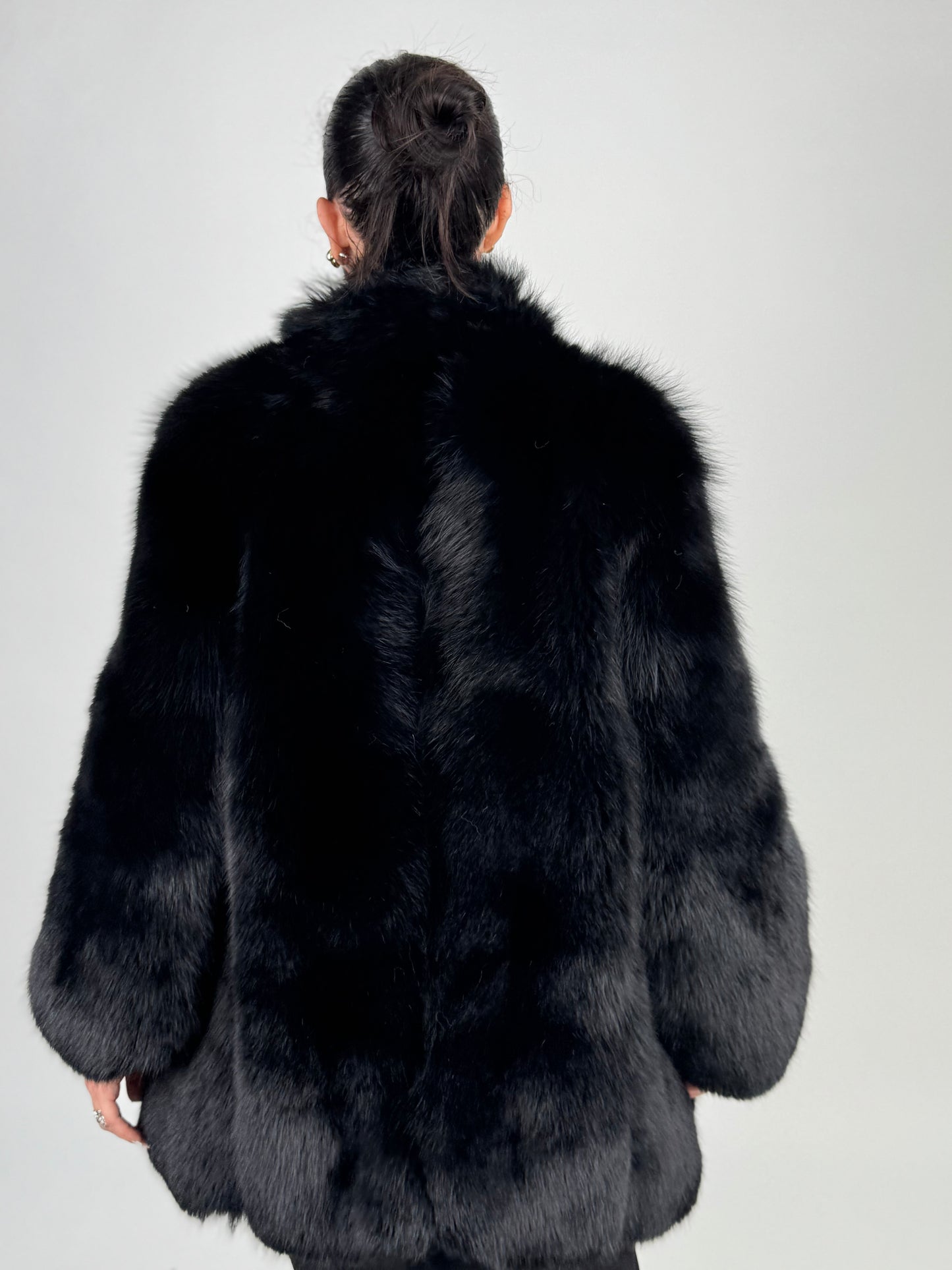 Giacca in volpe total black N659