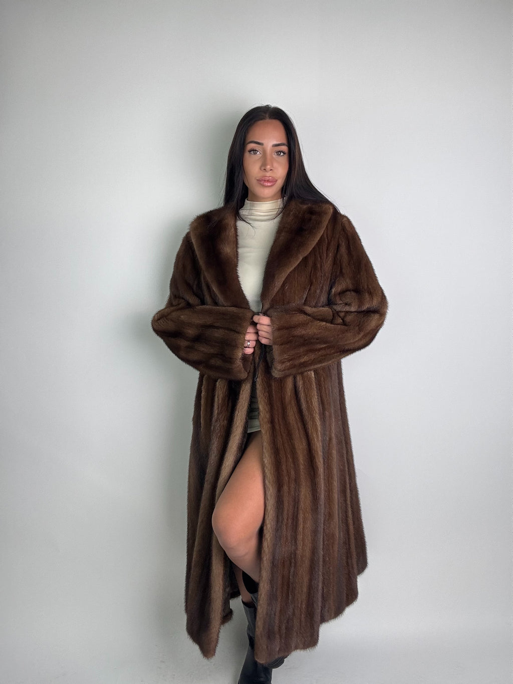 Cappotto in visone N371