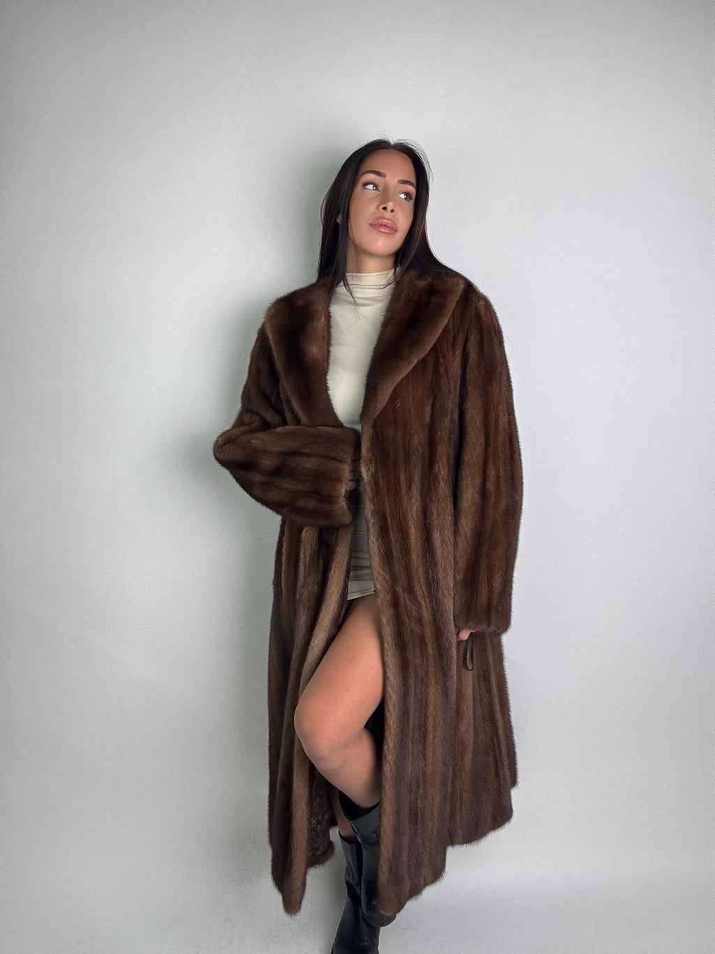 Cappotto in visone N371