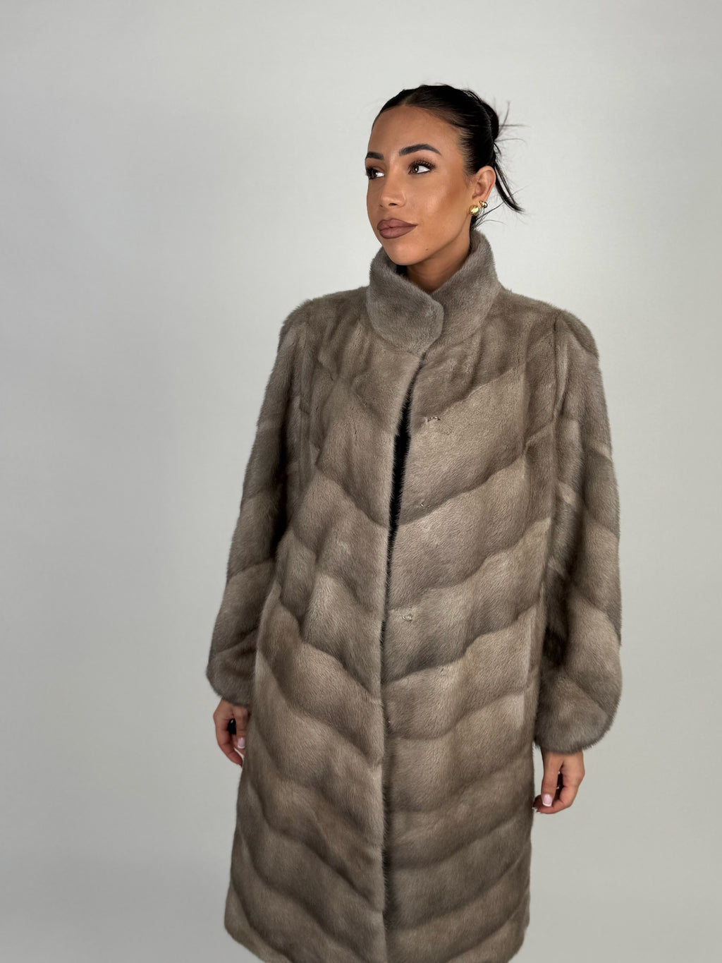 Cappotto in visone N655
