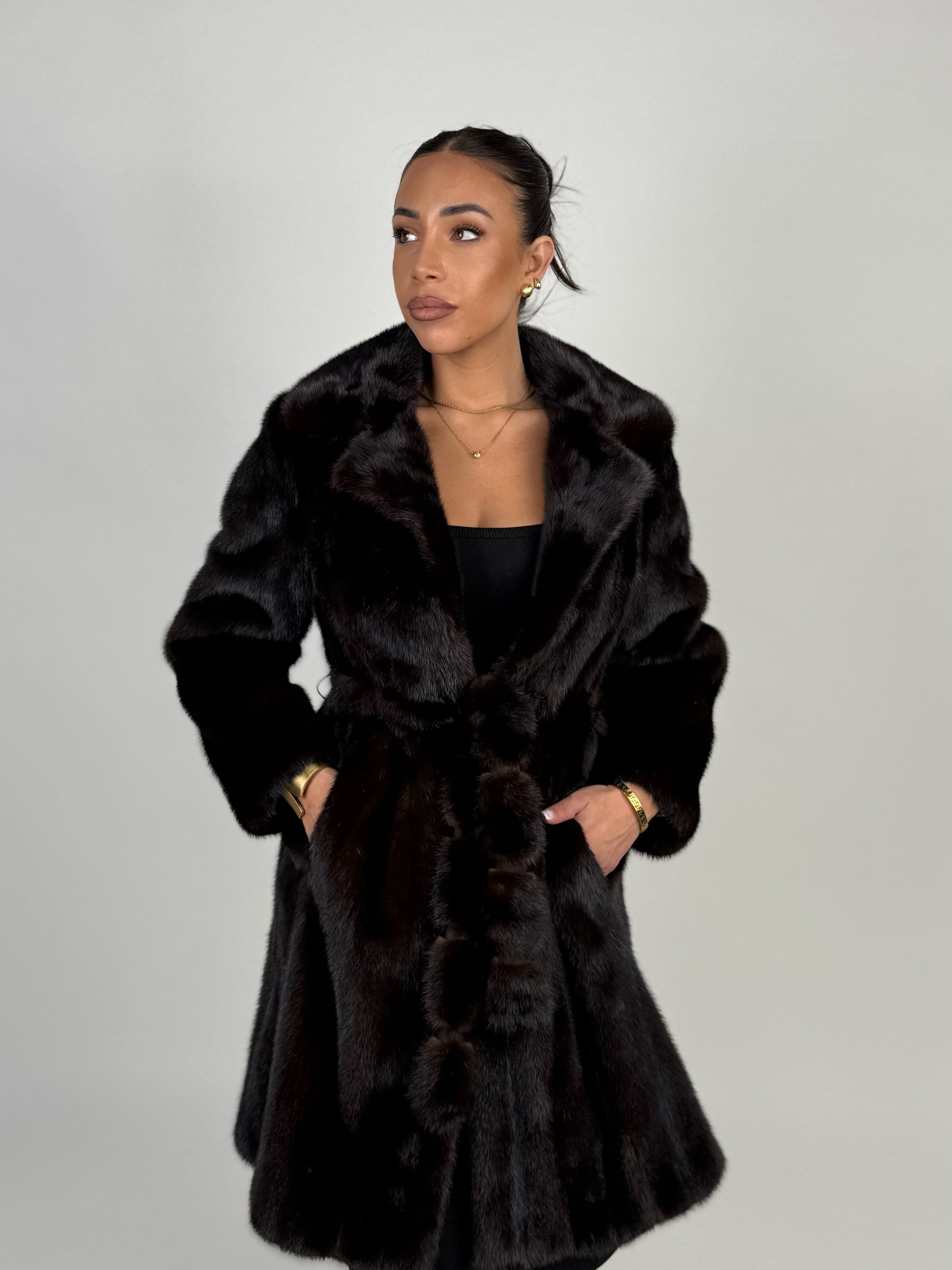 Cappotto in visone N657