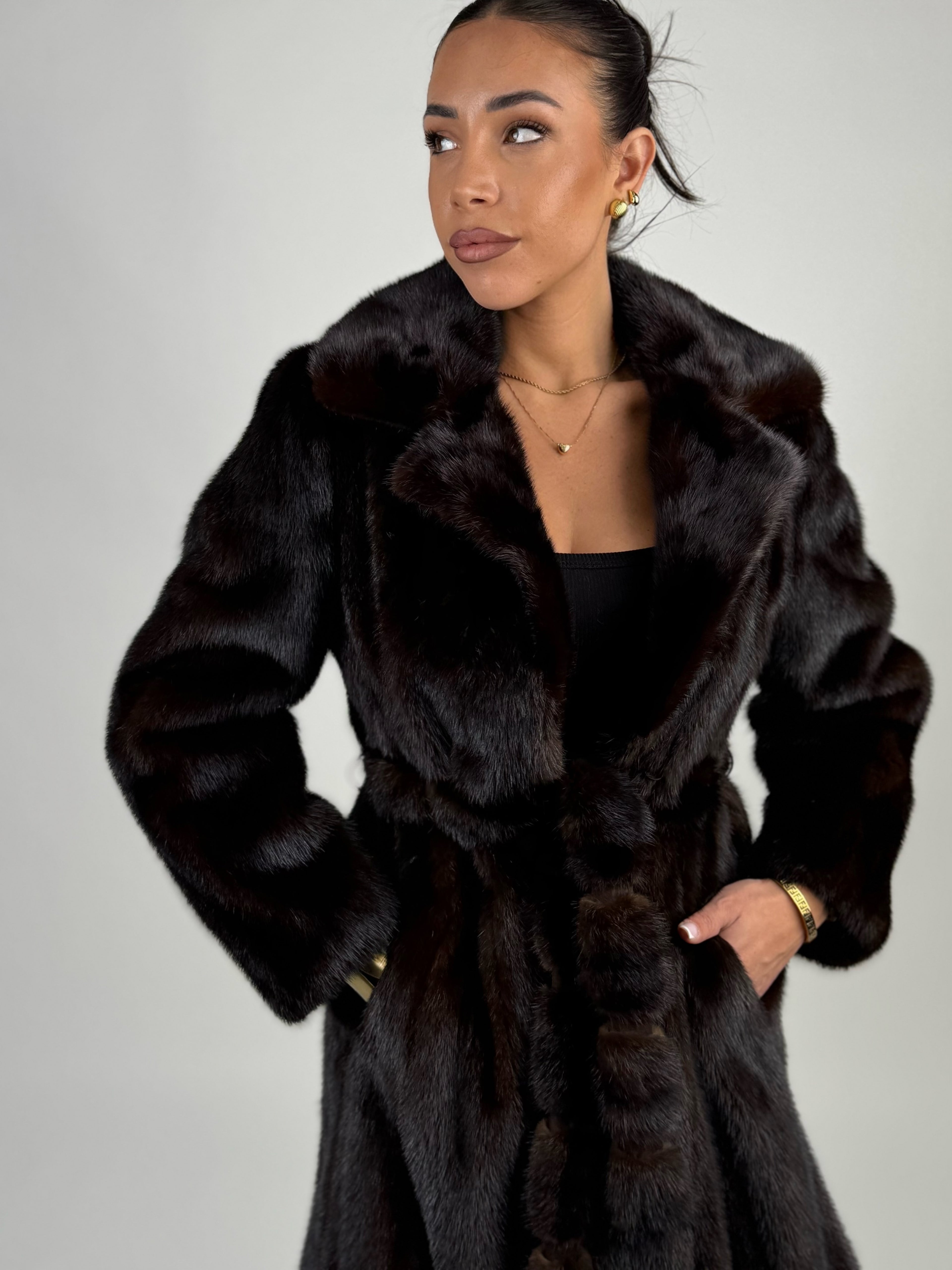 Cappotto in visone N657