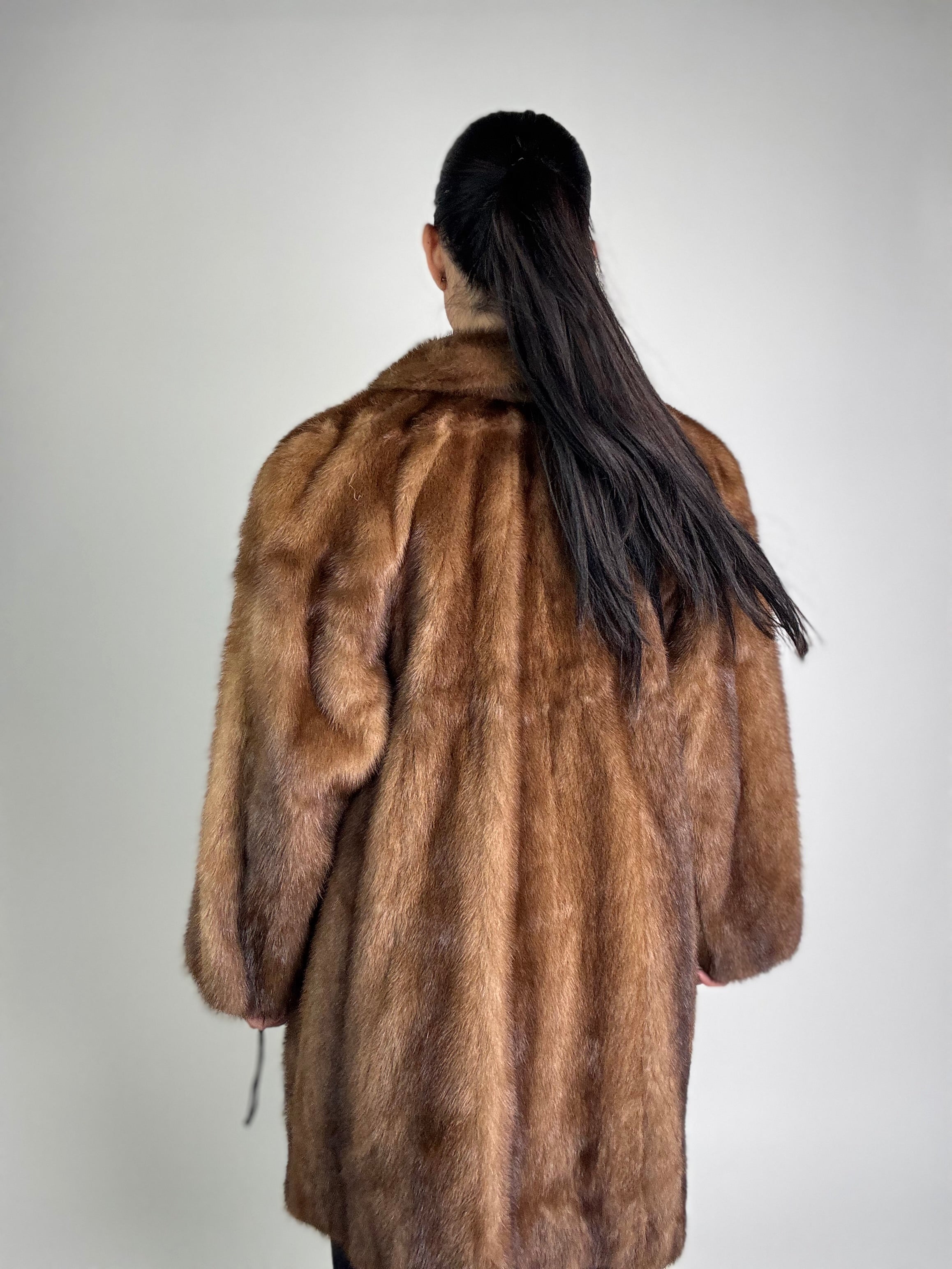 Cappotto in visone N372