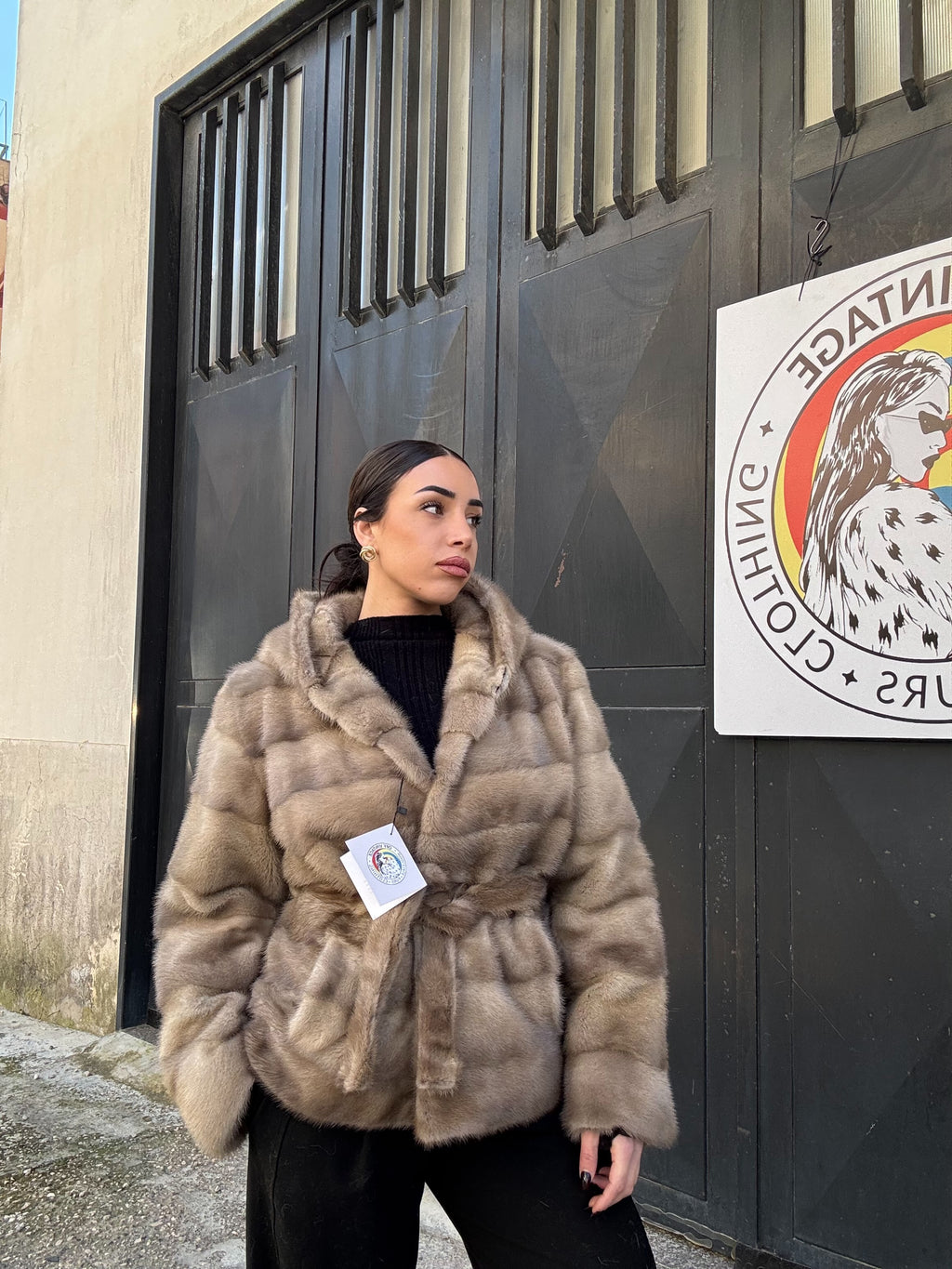 Giacca in visone cintura e cappuccio