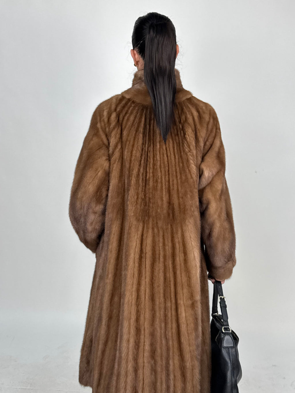 Cappotto in visone N599