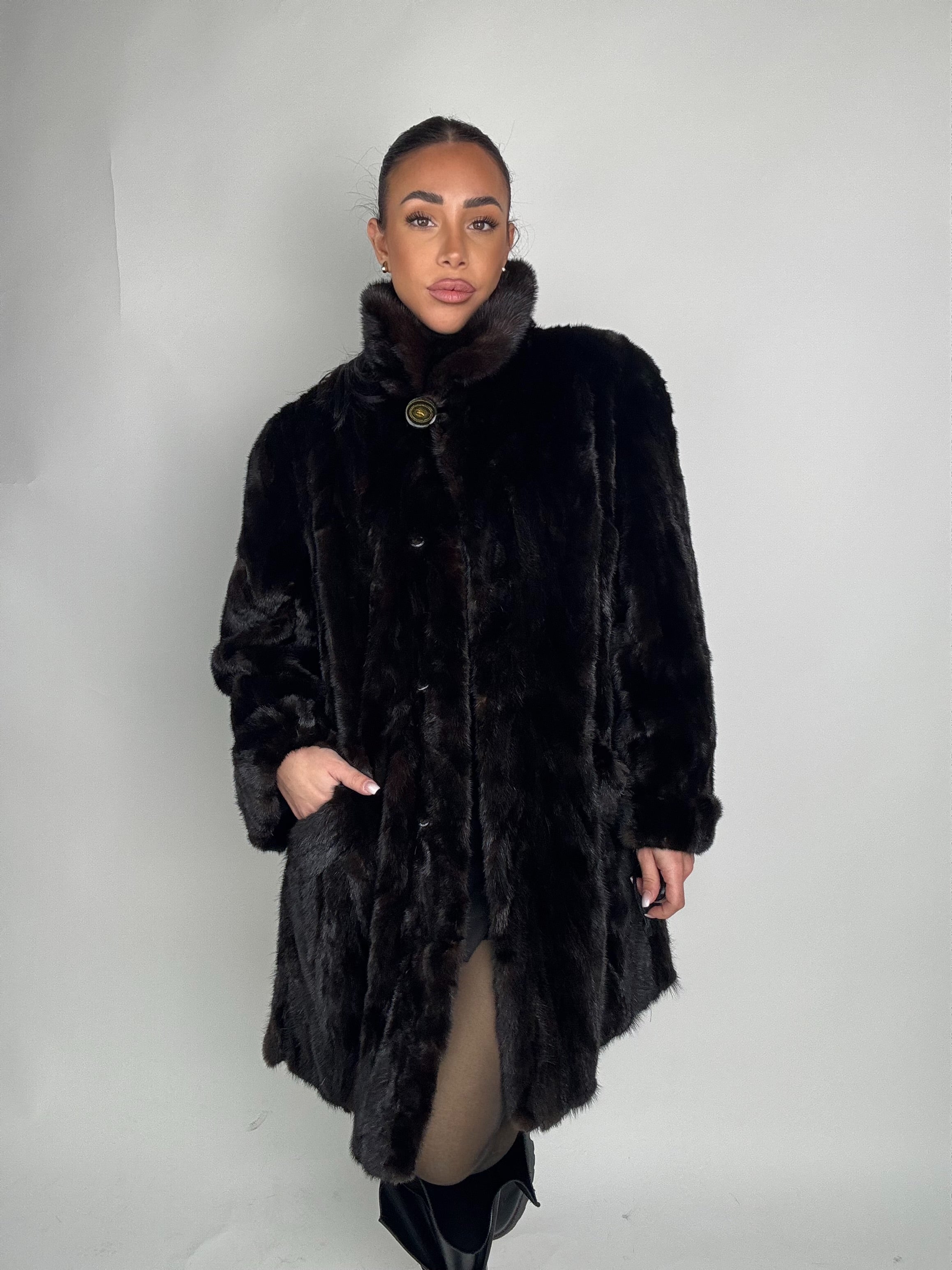 Cappotto in visone N425