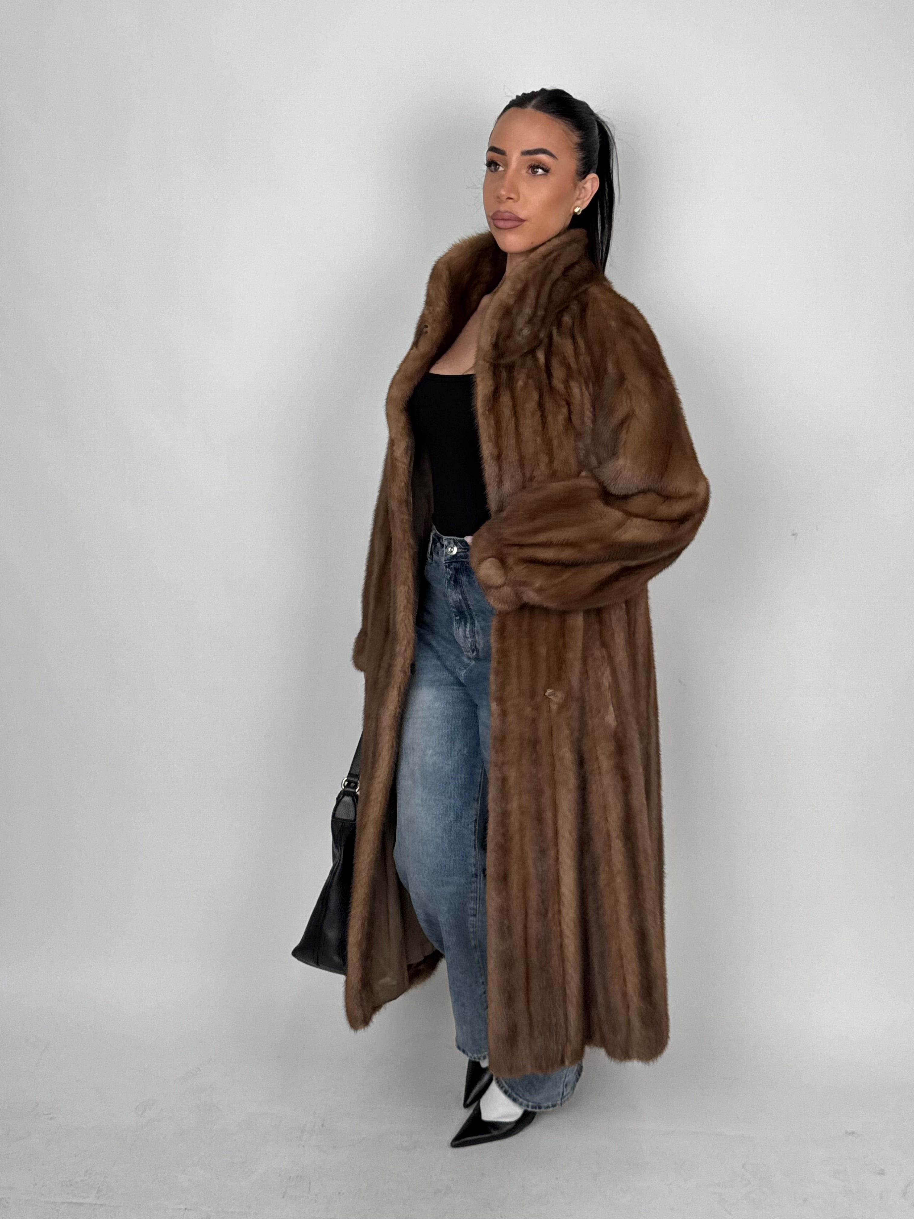 Cappotto in visone N599