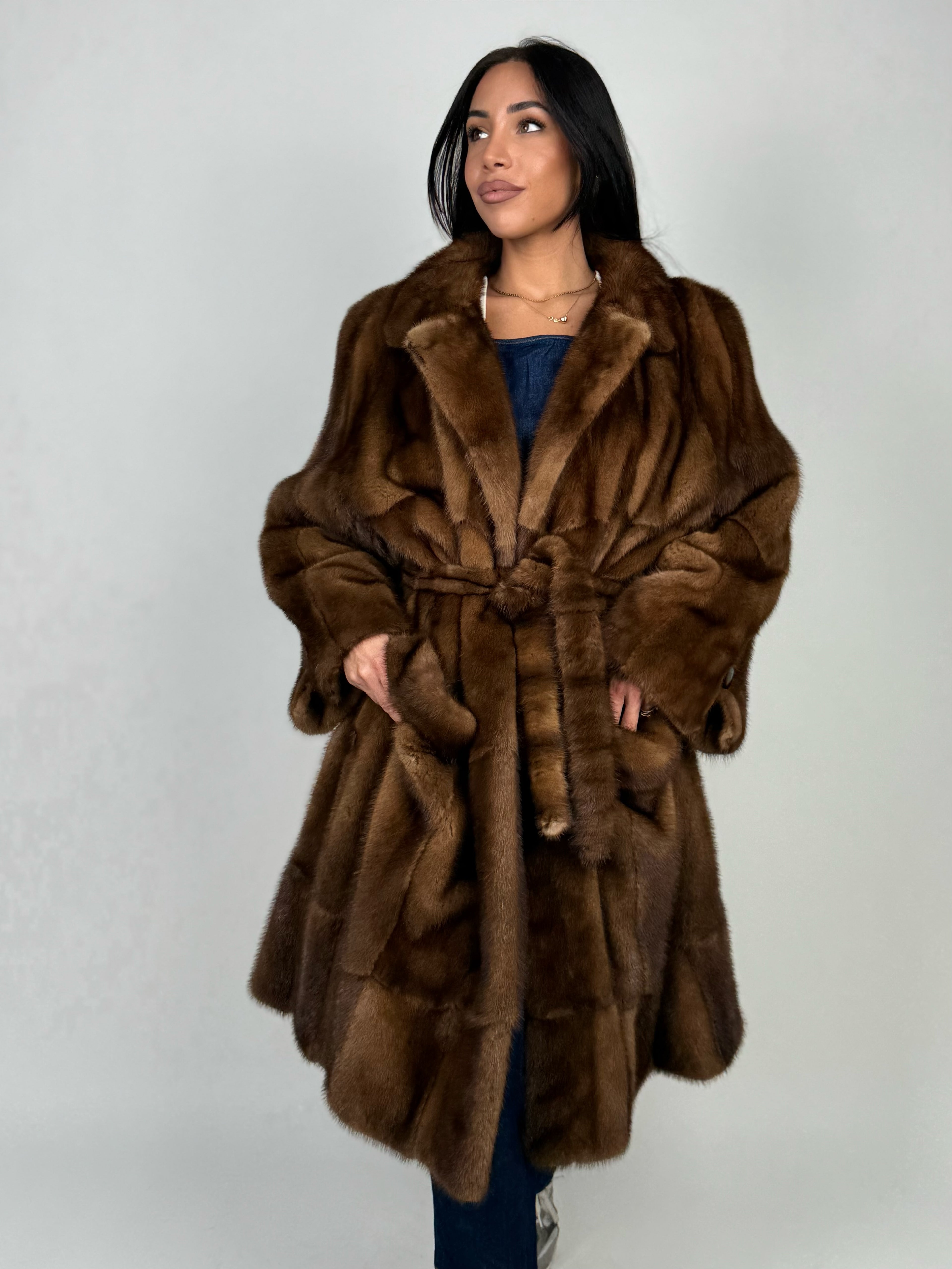 Cappotto in visone N658