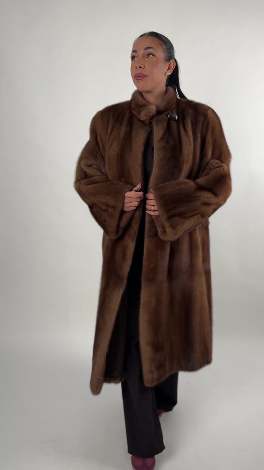 Cappotto in visone N759